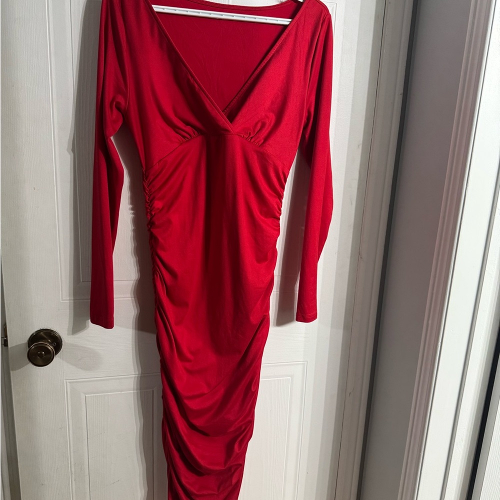 Red Ruched Long Sleeve V-Neck Bodycon Dress
